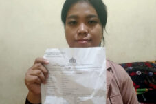 Tak Terima Kepalanya Dihantam Botol Miras oleh LC, Perempuan di Surabaya Laporkan Pelaku ke Polisi 7 Tak Terima Kepalanya Dihantam Botol Miras oleh LC, Perempuan di Surabaya Laporkan Pelaku ke Polisi