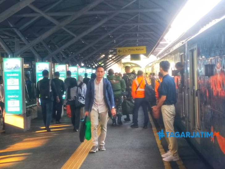 178 Ribu Penumpang Serbu Kereta Daop 8 Surabaya Saat Libur Waisak