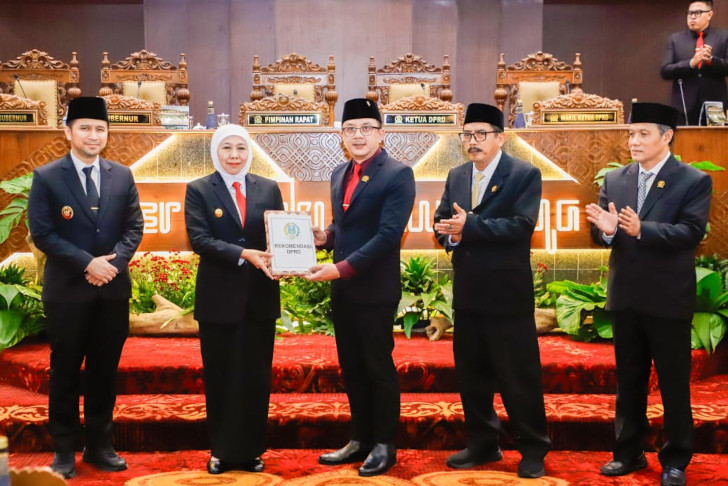 DPRD Jatim Ketok Palu LKPJ 2024, Khofifah: Rekomendasi Jadi Panduan Perbaikan